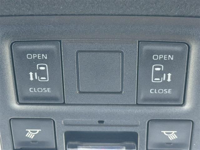 TOYOTA NOAH 4WD 2023 Image 31