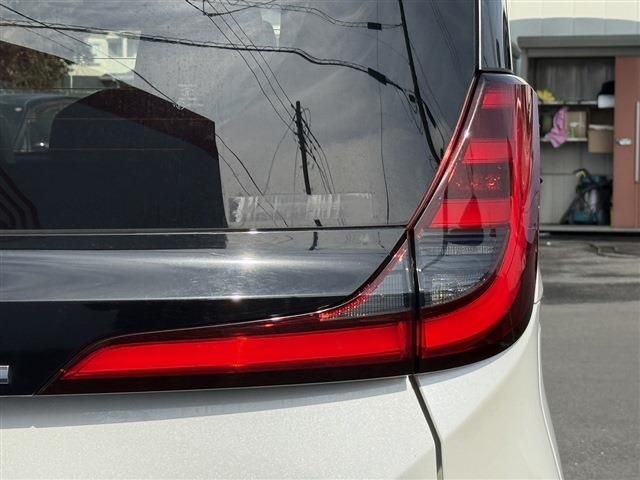 TOYOTA NOAH 4WD 2023 Image 31