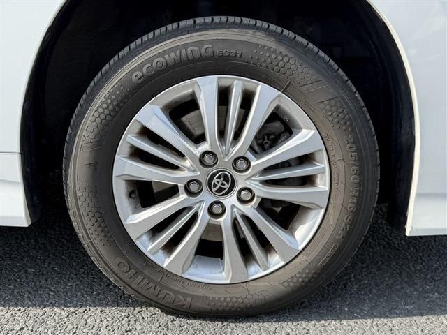 TOYOTA NOAH 4WD 2023 Image 31