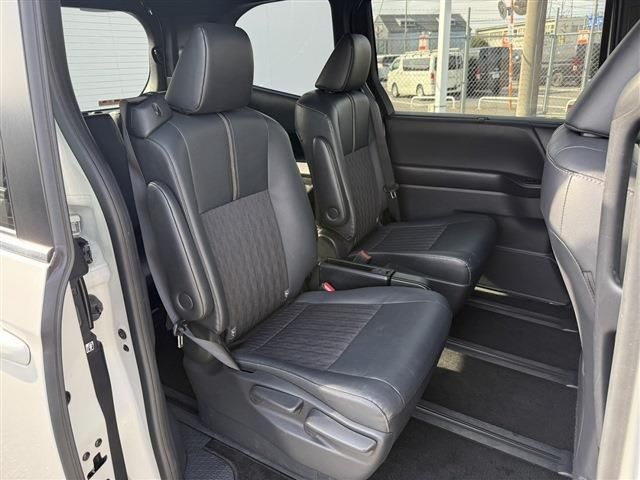 TOYOTA NOAH 4WD 2023 Image 31