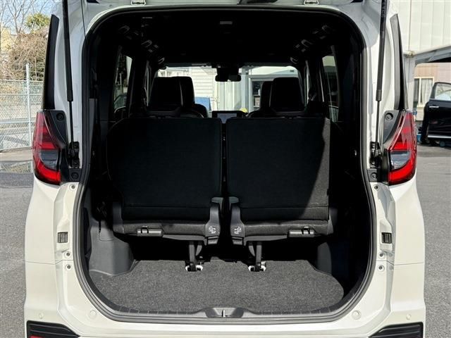 TOYOTA NOAH 4WD 2023 Image 31