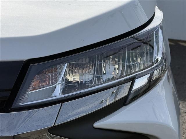 TOYOTA NOAH 4WD 2023 Image 31