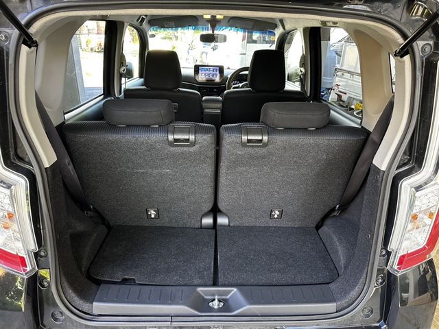 DAIHATSU MOVE CUSTOM 2015 Image 31