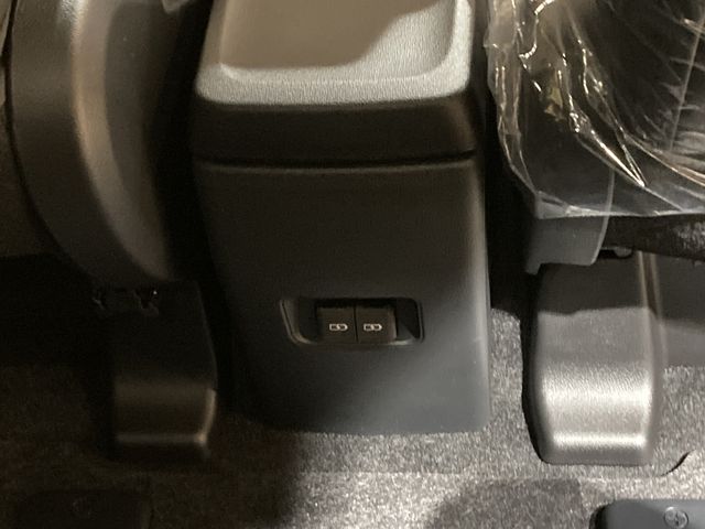 SUZUKI LANDY 4WD 2025 Image 31