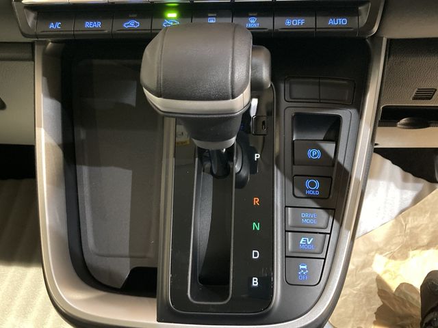 SUZUKI LANDY 4WD 2025 Image 31