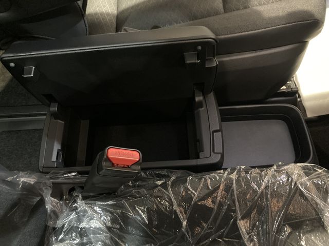 SUZUKI LANDY 4WD 2025 Image 31