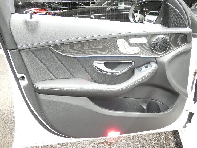 MERCEDES BENZ C CLAS 2016 Image 31