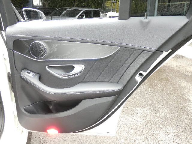 MERCEDES BENZ C CLAS 2016 Image 31