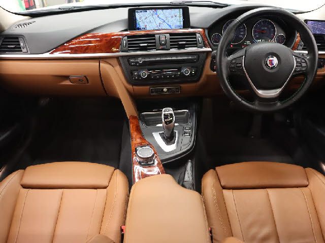 ALPINA B3 TOURING 2015 Image 31