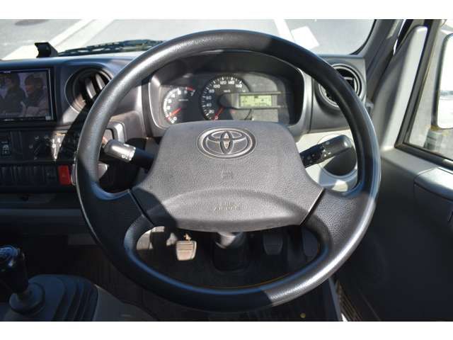 TOYOTA DYNA 2017 Image 31