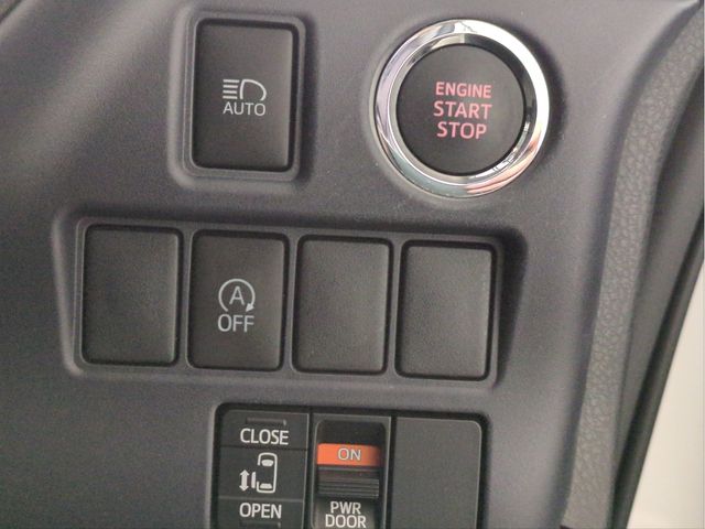 TOYOTA NOAH 2015 Image 31