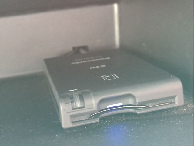 TOYOTA NOAH 2015 Image 31