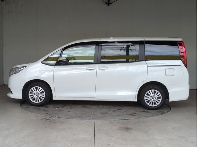 TOYOTA NOAH 2015 Image 31