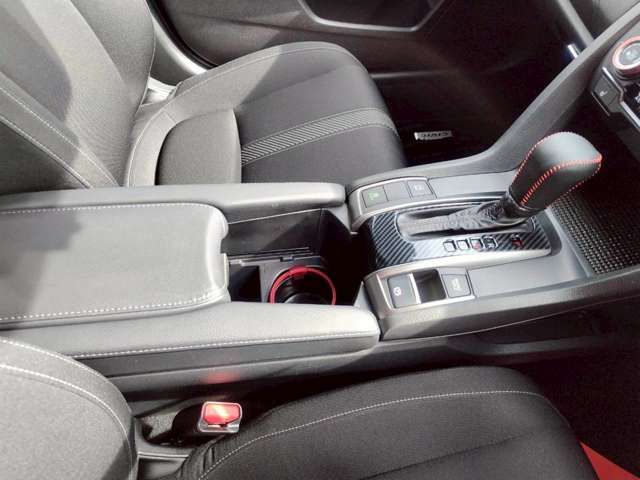 HONDA CIVIC HATCHBACK 2019 Image 31