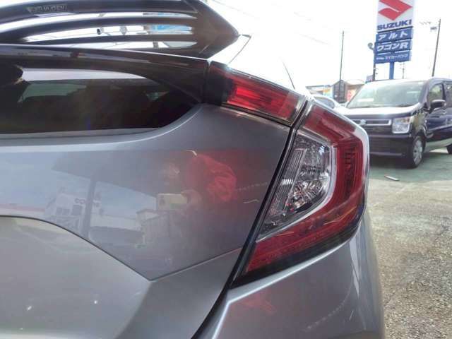 HONDA CIVIC HATCHBACK 2019 Image 31