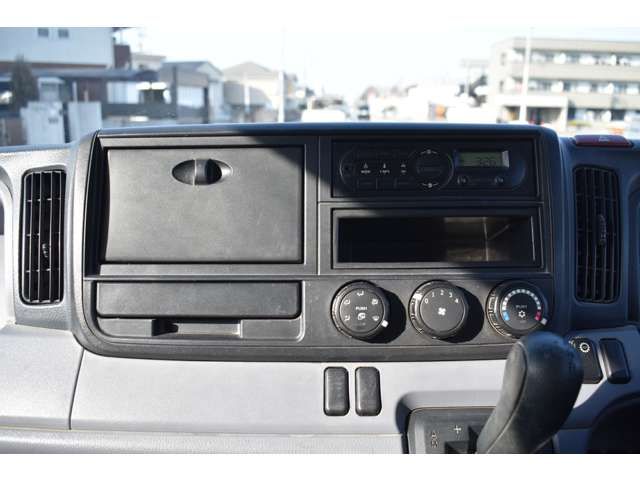 MITSUBISHI CANTER 2014 Image 31