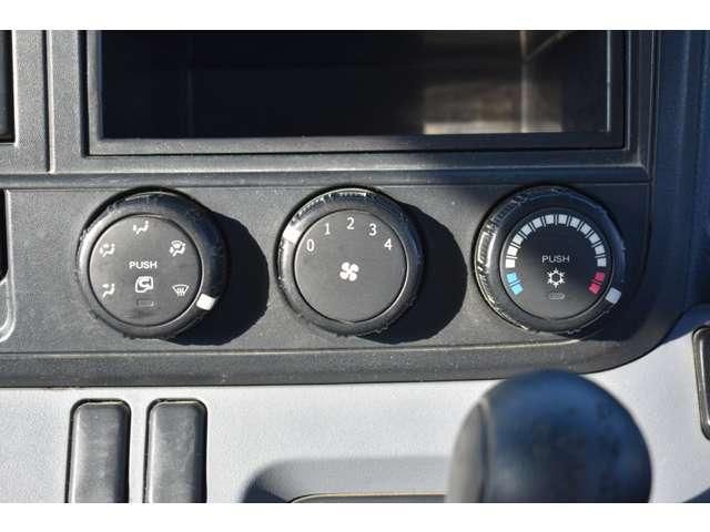 MITSUBISHI CANTER 2014 Image 31