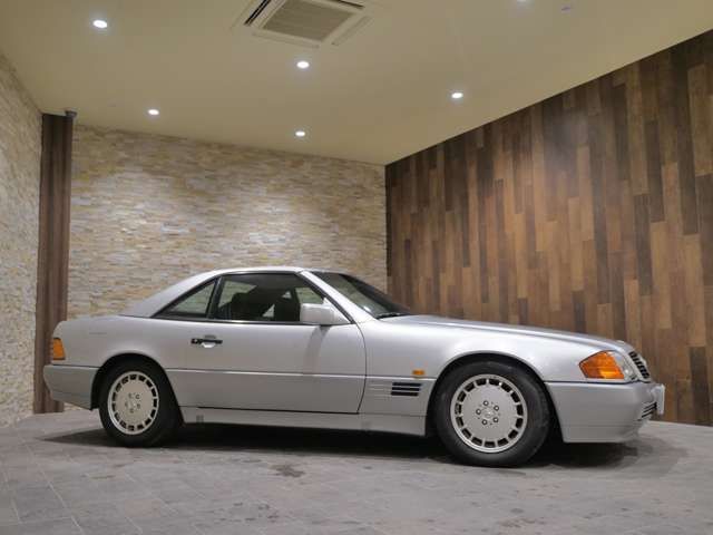 MERCEDES BENZ SL CLA 1991 Image 31