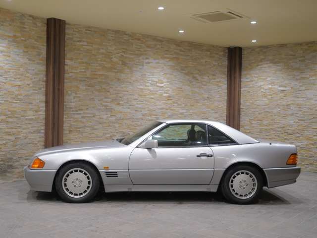 MERCEDES BENZ SL CLA 1991 Image 31