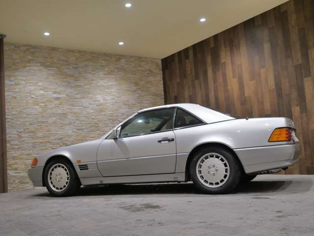 MERCEDES BENZ SL CLA 1991 Image 31
