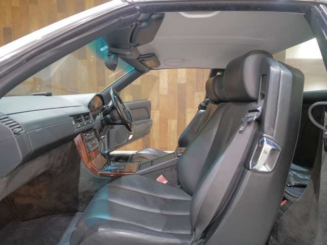 MERCEDES BENZ SL CLA 1991 Image 31