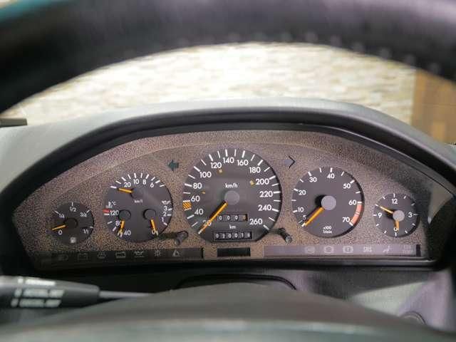 MERCEDES BENZ SL CLA 1991 Image 31