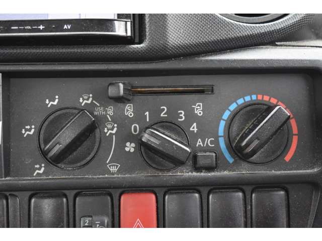 TOYOTA DYNA 2017 Image 31