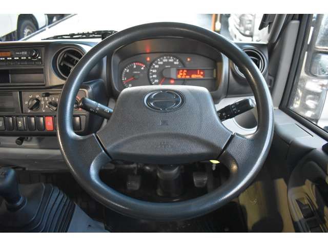 HINO DUTRO 2015 Image 31