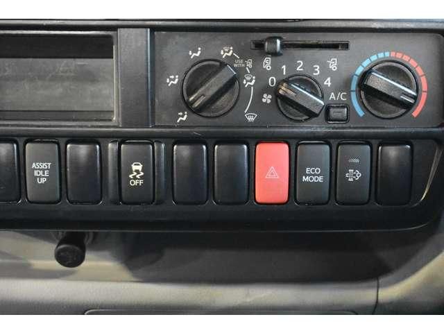 HINO DUTRO 2015 Image 31