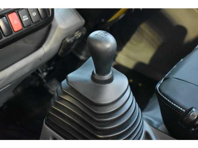 HINO DUTRO 2015 Image 31