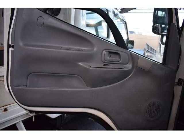 HINO DUTRO 2015 Image 31