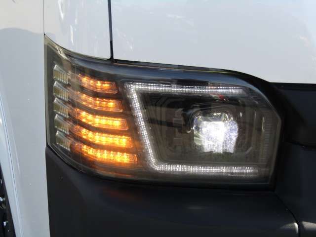 TOYOTA HIACE VAN 2WD 2020 Image 31