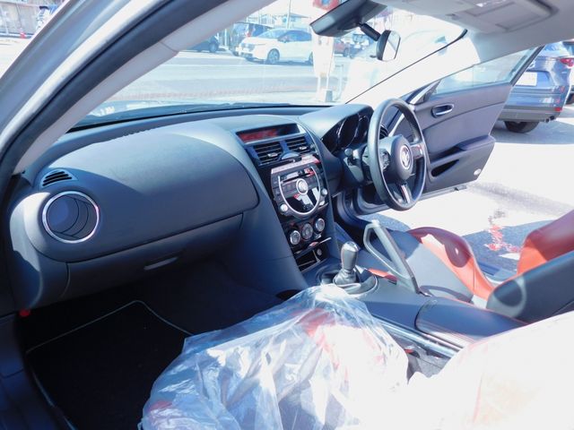 MAZDA RX-8 2013 Image 31