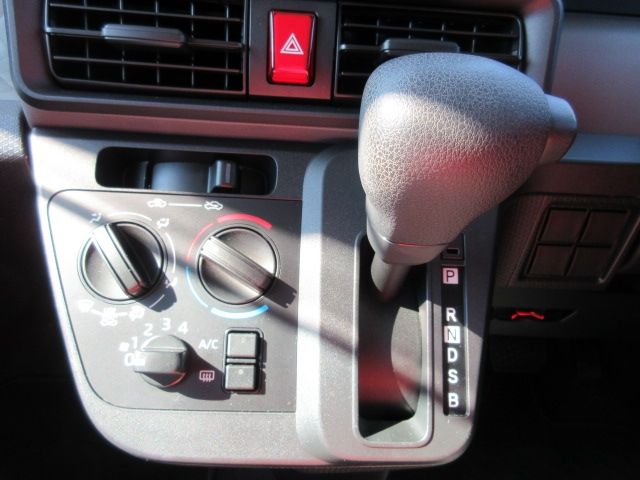 DAIHATSU TANTO 2020 Image 31