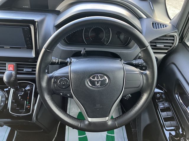 TOYOTA VOXY 4WD 2021 Image 31