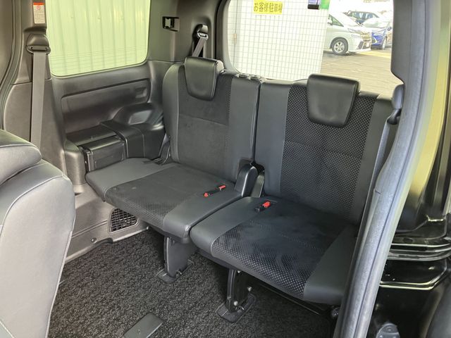 TOYOTA VOXY 4WD 2021 Image 31