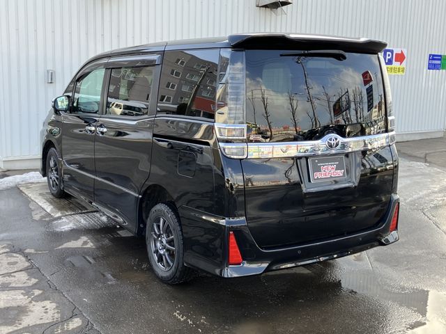 TOYOTA VOXY 4WD 2021 Image 31