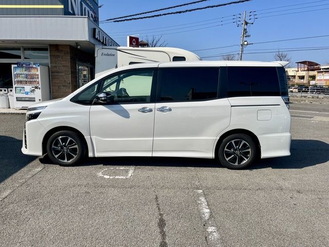 TOYOTA VOXY 2020 Image 31