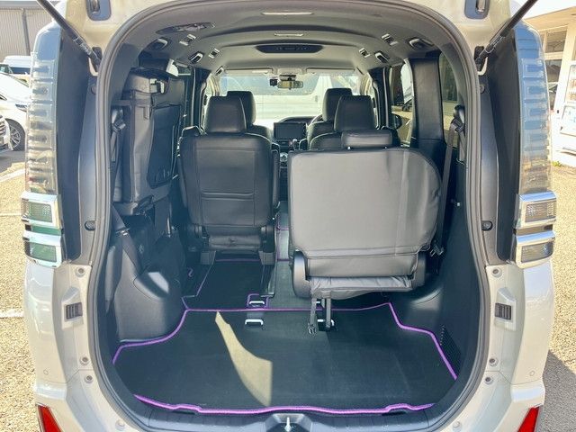 TOYOTA VOXY 2020 Image 31