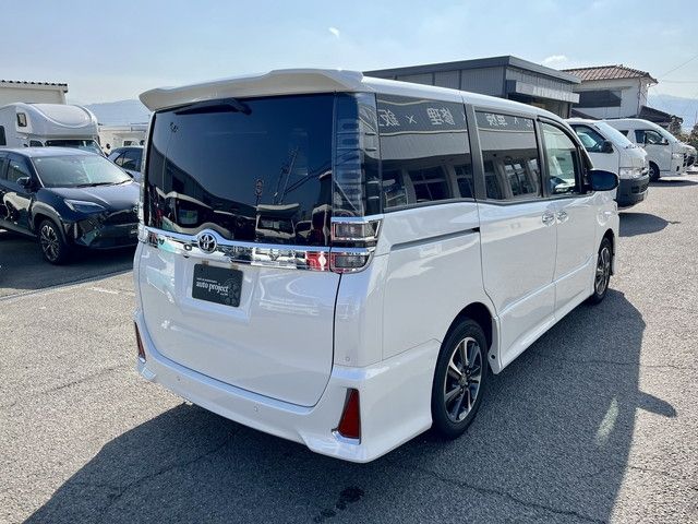 TOYOTA VOXY 2020 Image 31