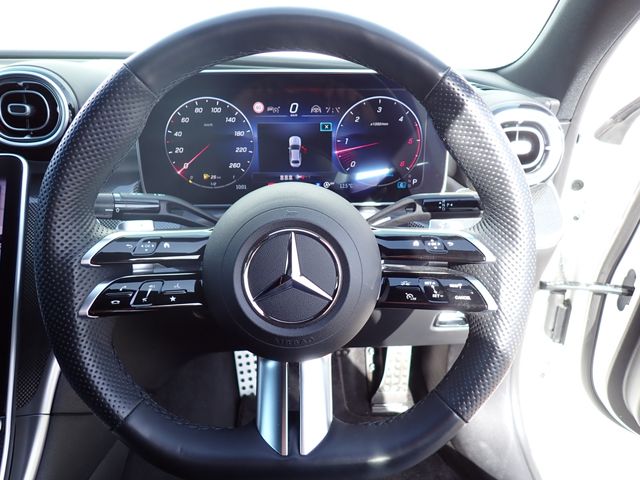 MERCEDES BENZ C CLAS 2023 Image 31