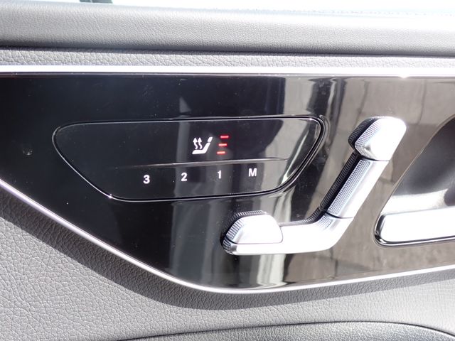 MERCEDES BENZ C CLAS 2023 Image 31