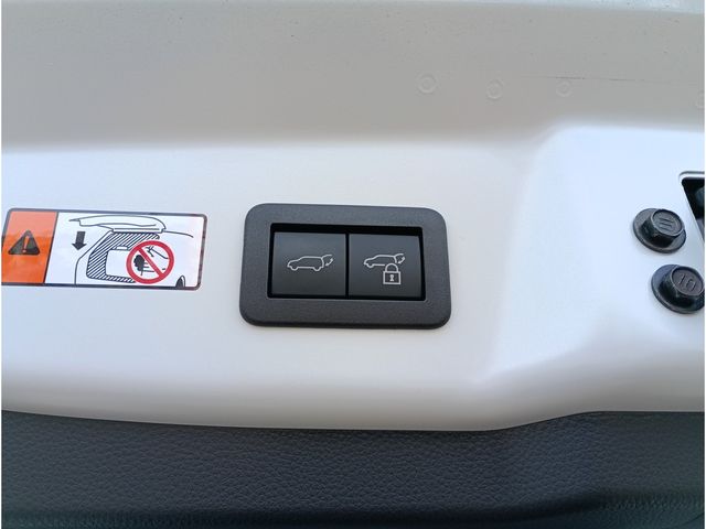 TOYOTA PRIUS 4WD 2024 Image 31