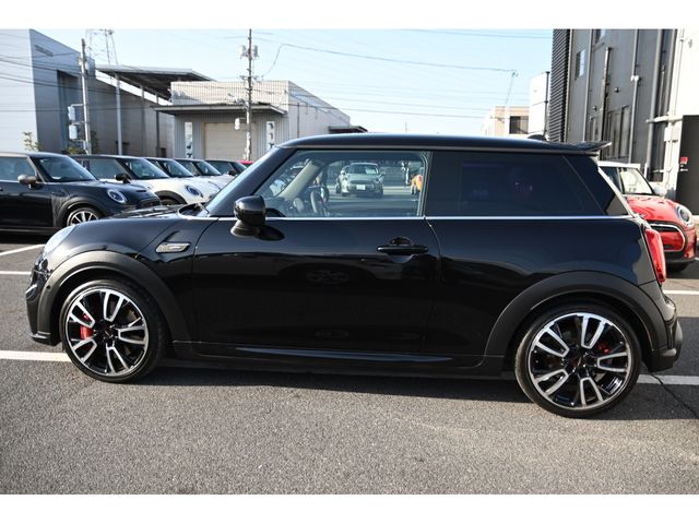 BMW MINI 2022 Image 31