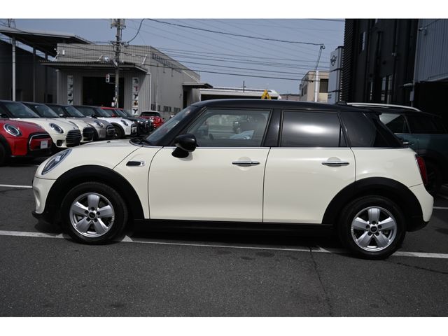 BMW MINI COOPER 5DOOR 2021 Image 31