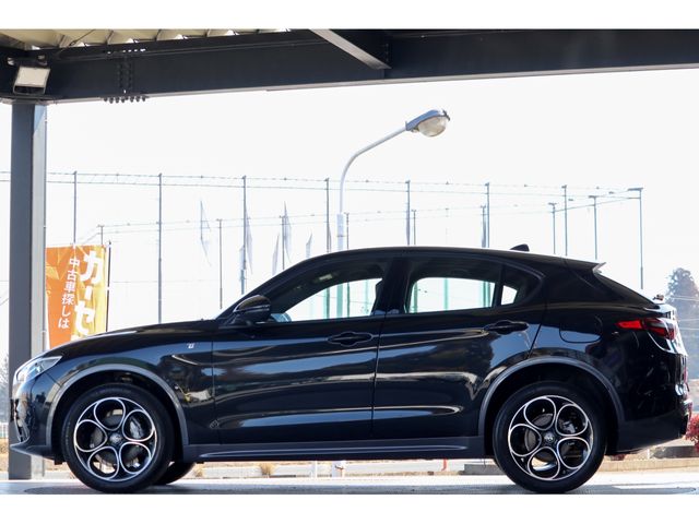 ALFAROMEO STELVIO 2022 Image 31