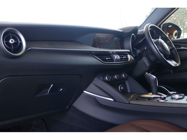 ALFAROMEO STELVIO 2022 Image 31