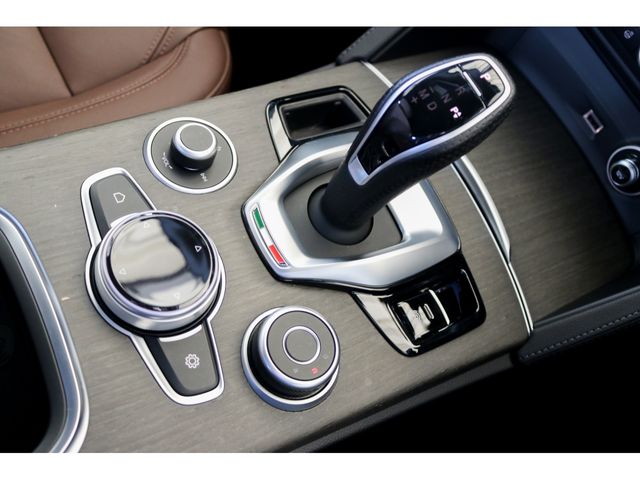 ALFAROMEO STELVIO 2022 Image 31