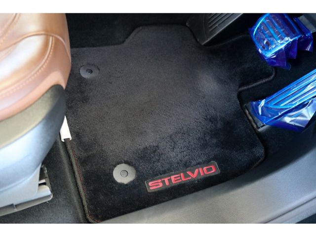 ALFAROMEO STELVIO 2022 Image 31