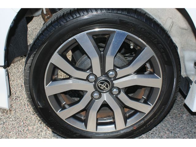 TOYOTA TANK 2018 Image 31